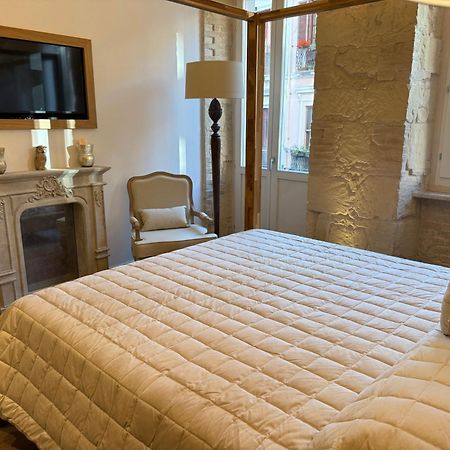 La Maison Coloniale Suite E Zona Wellness Free Cagliari Bagian luar foto