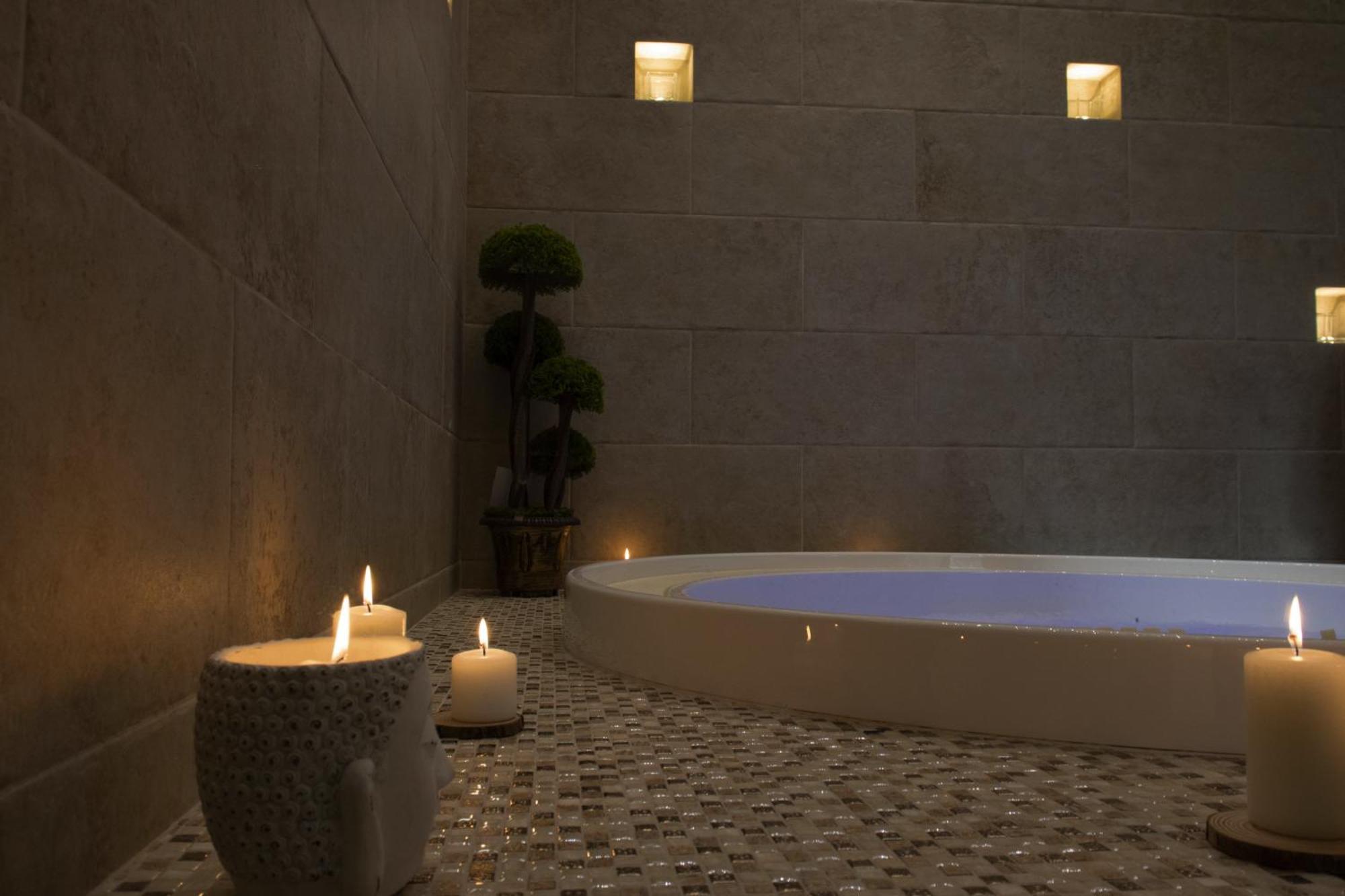 La Maison Coloniale Suite E Zona Wellness Free Cagliari Bagian luar foto