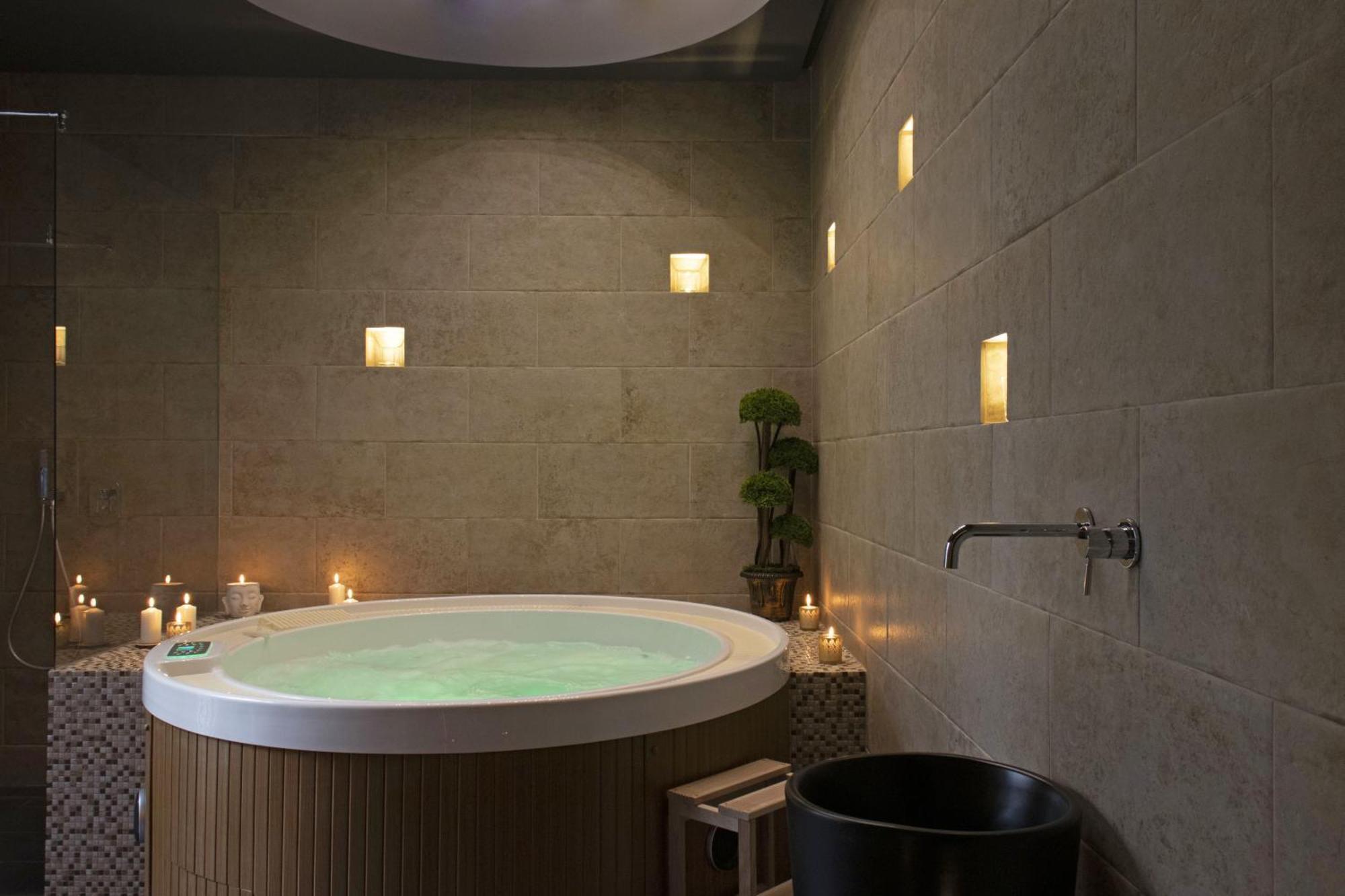 La Maison Coloniale Suite E Zona Wellness Free Cagliari Bagian luar foto