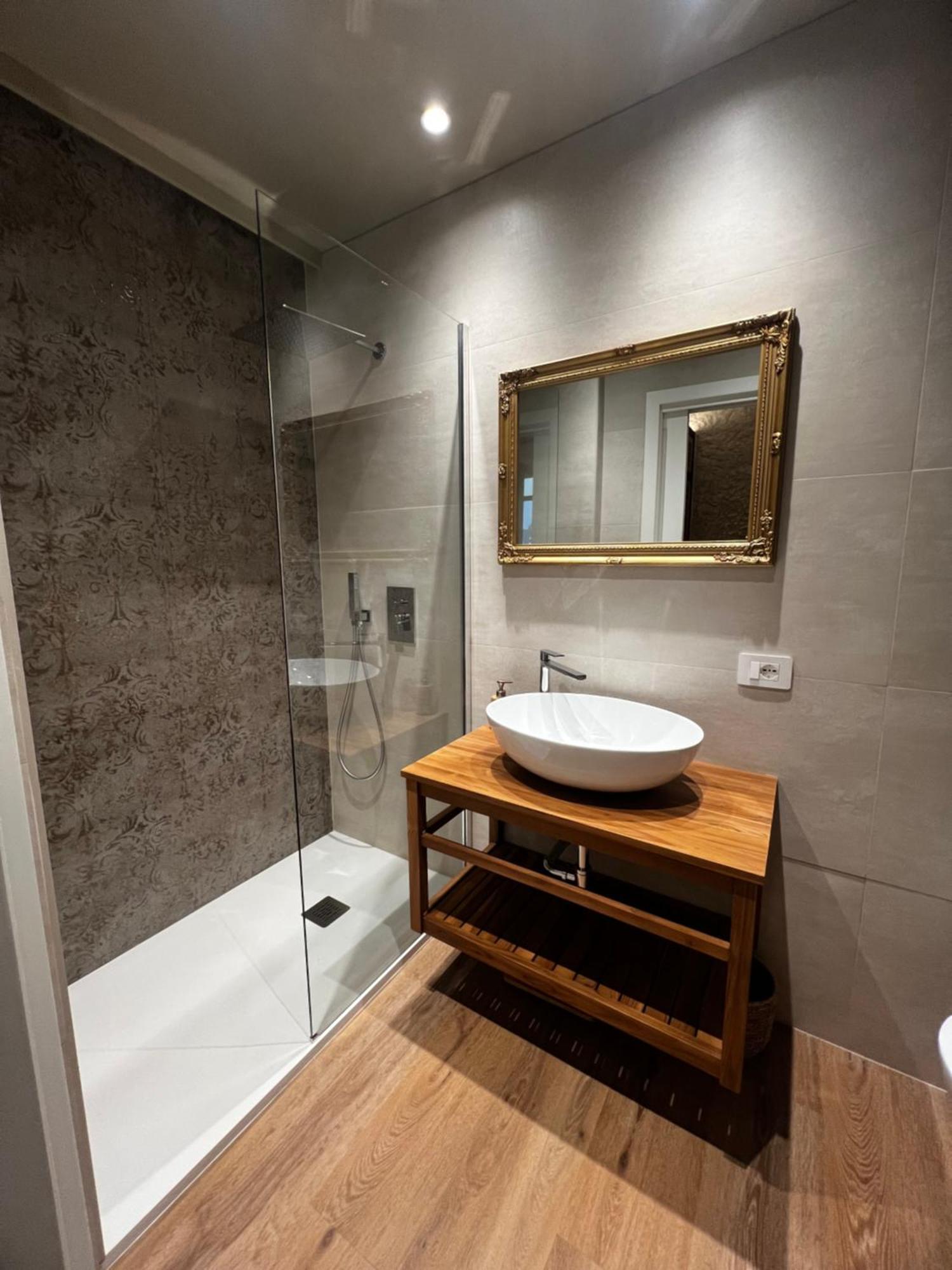 La Maison Coloniale Suite E Zona Wellness Free Cagliari Bagian luar foto